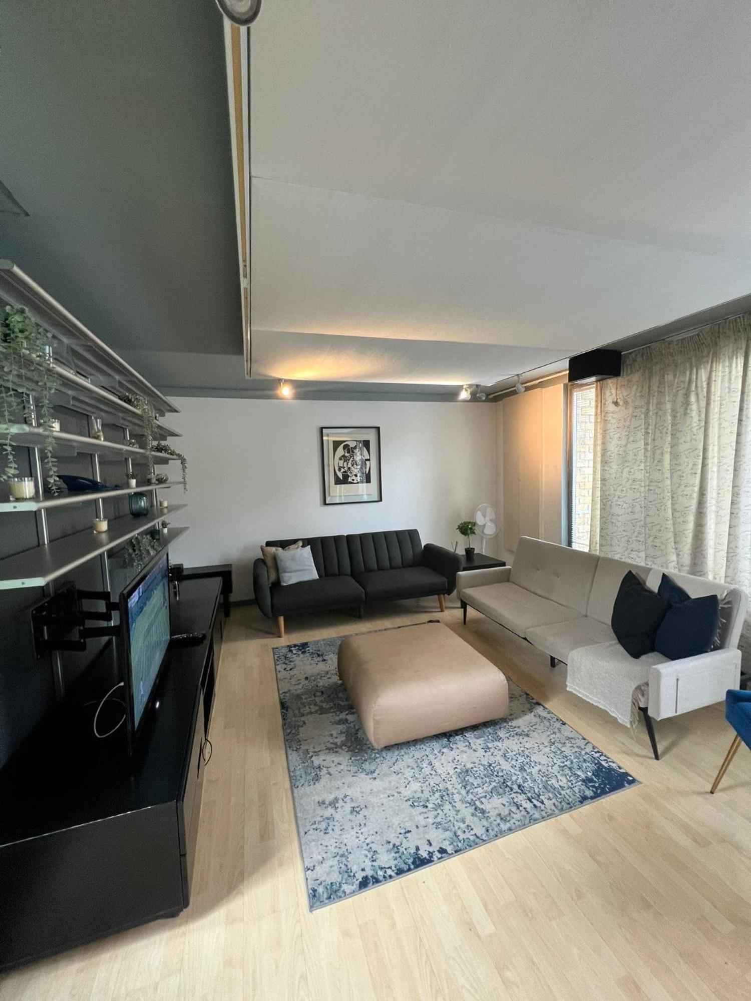 One Bed House In Camden Town Villa London Exterior photo